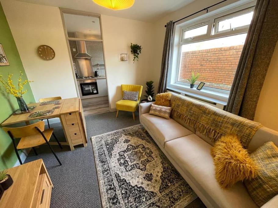 2 Bed Central Cardiff Apartment - Sleeps Five! Екстериор снимка