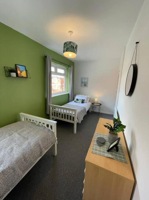 2 Bed Central Cardiff Apartment - Sleeps Five! Екстериор снимка