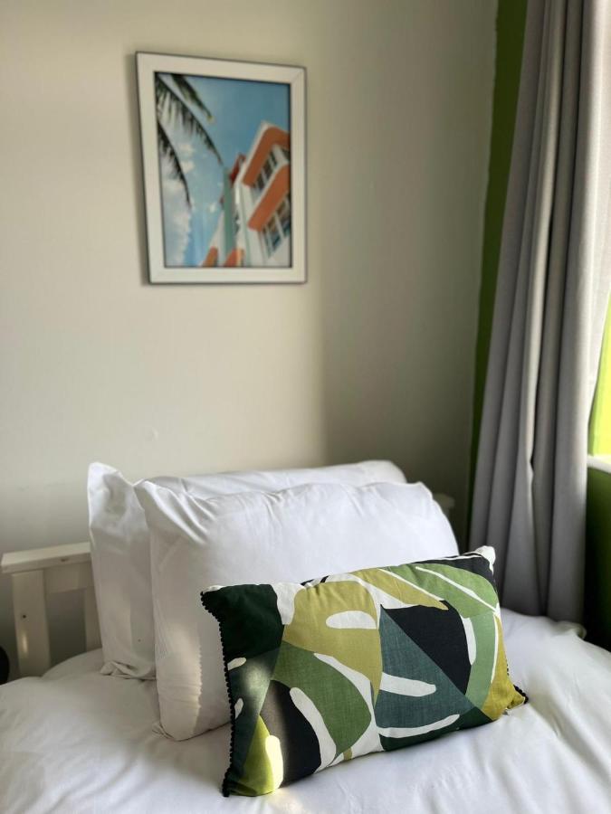 2 Bed Central Cardiff Apartment - Sleeps Five! Екстериор снимка